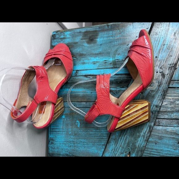 Size 9 Miz Mooz Pinky Peach Chunky Heel Sandals - Picture 7 of 10